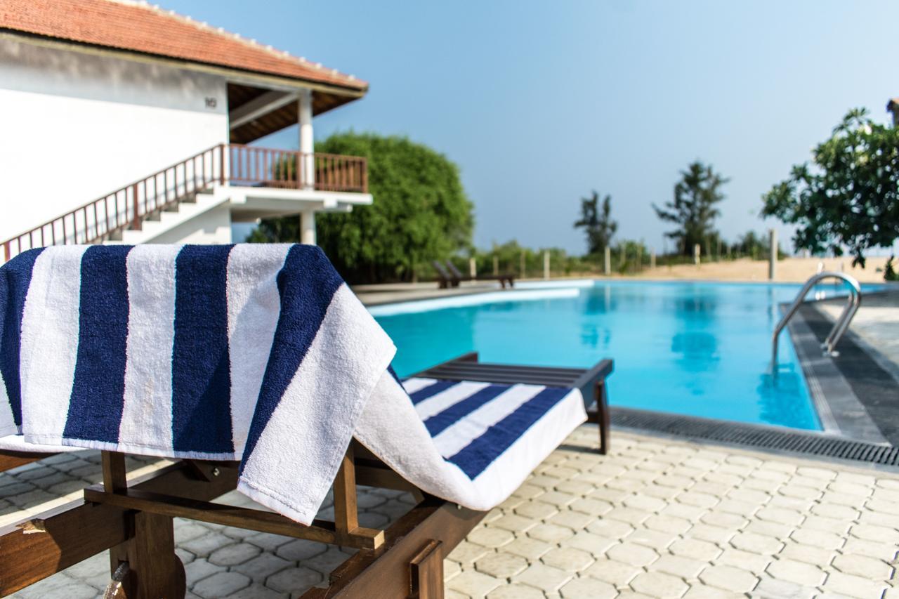 Ladja Beach Resort Ambalantota Dış mekan fotoğraf