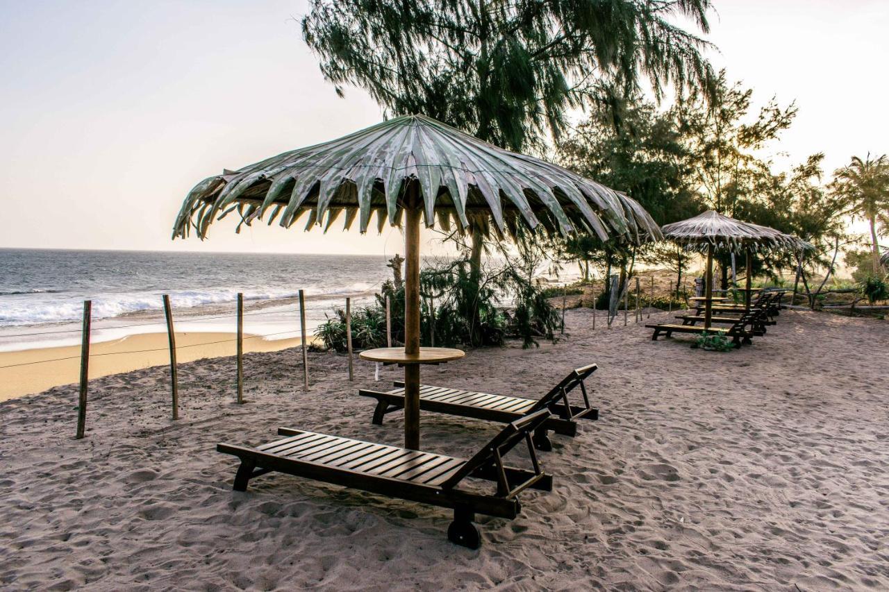 Ladja Beach Resort Ambalantota Dış mekan fotoğraf