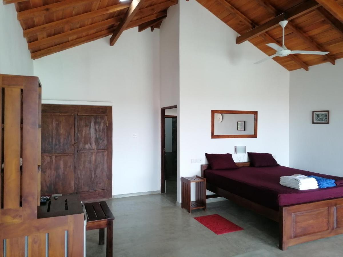 Ladja Beach Resort Ambalantota Dış mekan fotoğraf